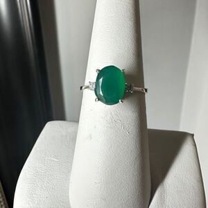 NWOT faceted, oval cut Chrysoprase w/ accent cz diamonds in sterling silver ring